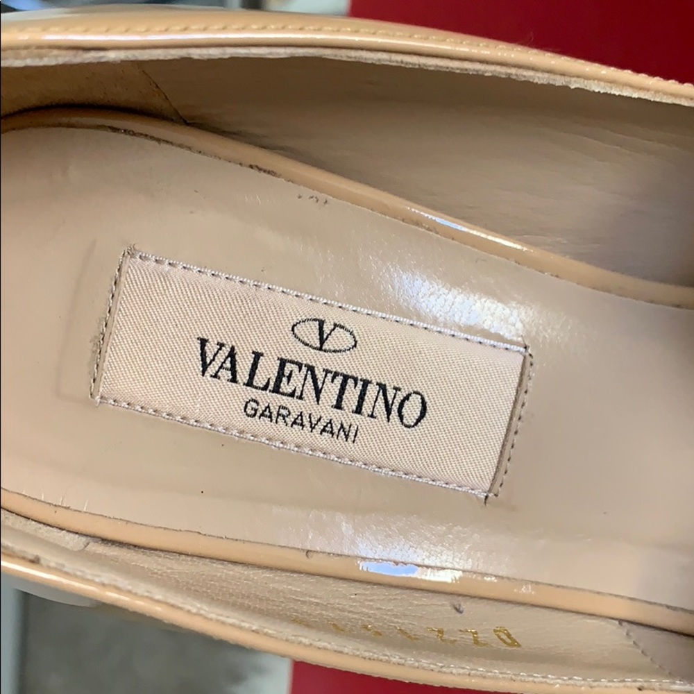 Valentino Garavani Bow Peep Toe Pumps - Picture 8 of 8